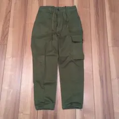 BEAMS＋　カーゴパンツ オリーブ色 ウエスト調整可能