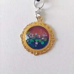 レジン　キーホルダー　赤青グラデーション