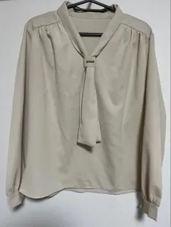 とろみ長袖シャツ グレーベージュ 未着用品