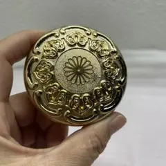 ★朱肉 菊紋 麒麟朱肉 叙勲受賞記念 ☆朱肉 菊紋 麒麟朱肉 叙勲受賞記念 - メルカリ