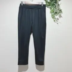 【ジーユースポーツ】ブラック　クロップドパンツ　Mサイズ　レディース　ヨガ