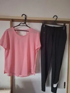 ☆最終！新品未使用 NIKE トレーニングウェア上下レディース➁☆