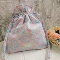 キラキラハート窓と紐までリバティプリントの巾着袋