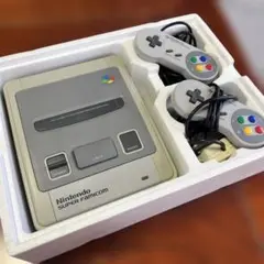 Nintendo SUPER Famicom 本体 コントローラー2個付き