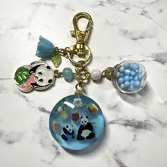5990☆ パンダ　キーホルダー　バッグチャーム　レジン　ハンドメイド