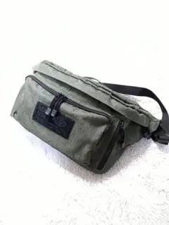 ディッキーズ　Dickies　ボディーバッグ　ショルダーバッグ　カーキ色　大容量