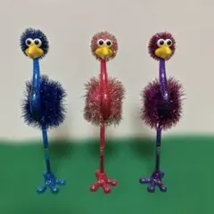 ラメ付きダチョウの置物（青・ピンク・紫）
