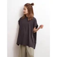 ルーズノースリトップス