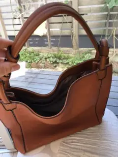 ブラウンレザーショルダーバッグ