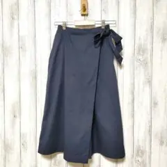 UNIQLO ユニクロ (S)　ハイウエストラップミディスカンツ