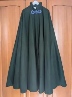カロ～　Yves saint laurent ?　ケープ付き黒ロングマント カロ～様専用 Yves saint laurent ? ケープ付き黒ロングマント