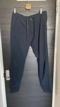 ネイビー　ユニクロ　シャカシャカ系　カジュアルパンツ Mサイズ