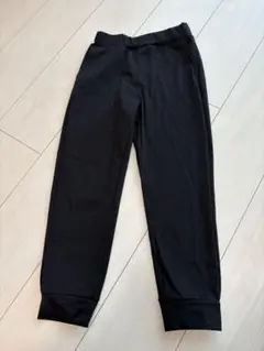 UNIQLO ウルトラストレッチドライEXジョガーパンツ　120