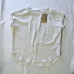 新品BEARDSLEY ストレッチジョーゼットブラウス アイボリー
