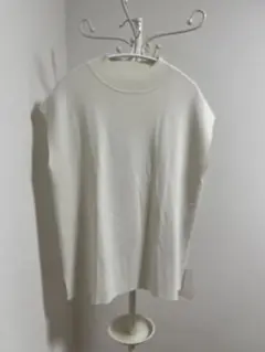 新品　タグ付きMila Owen 涼しいホワイト ノースリーブ トップス F