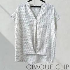 A275【美品】オペークドットクリップ　フロントタックデザインスキッパーブラウス