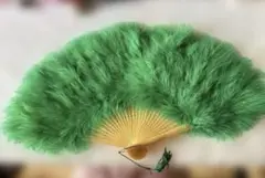 緑色のフラッフィー扇子