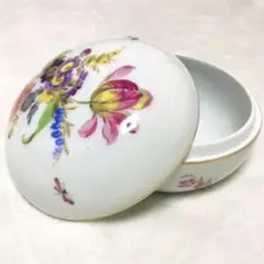 ボンボニエール　フランスアンティーク　妖精フィギュア　睡蓮　菓子入　ポプリ　磁器 ボンボニエール フランスアンティーク 妖精フィギュア 睡蓮 菓子
