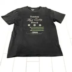 今日だけ価格。ユニクロのカーキブラウンにペンシル柄の可愛い綿100%Tシャツ