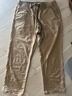 ベージュ チノパン ゴムウエスト