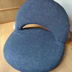 ニトリ　座椅子　スリムシュウノウ　コンパクト