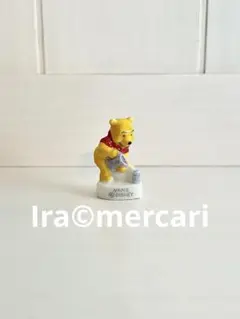 フェーブ　くまのプーさん　フェーヴフランス製　ミニチュア陶器　ディズニー