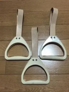 美品！JR東日本 吊り革 2個セット（五角形/グレー）鉄道部品 ミカミ-7 美品！JR東日本 吊り革 2個セット（五角形/グレー）鉄道部品