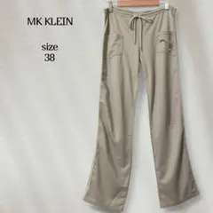 Item thumbnail for item fbb195fb-46d9-4cef-b749-4d044f3fce9e