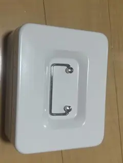 ホワイト ストレージボックス ロック付き