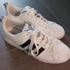 adidas スニーカー ホワイト
