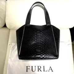 美品 フルラ ハンドバッグ FURLA クロコ柄 ブラック