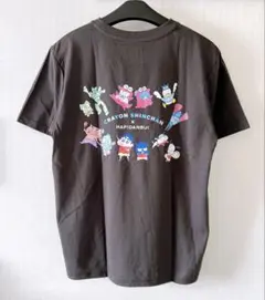 《新品・タグ付き》 クレヨンしんちゃん×サンリオ　はぴだんぶい♡コラボTシャツ