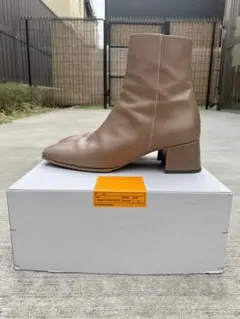 【MAISON EUREKA】 SQUARE TOE SHORT BOOTS