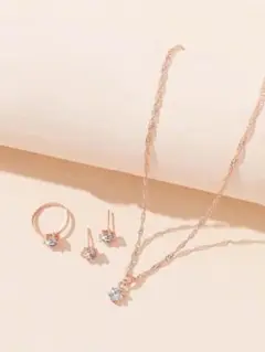 指輪　ピアス　ネックレス ４点セット　アクセサリー　ブレスレット　リング