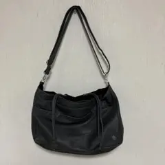 マンダリナダック　MANDARINA DUCK ショルダーバッグ