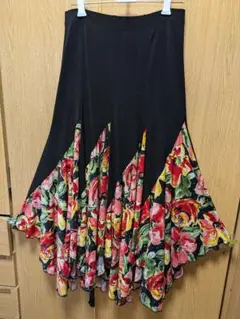 フレアスカート 花柄 黒 Mサイズ