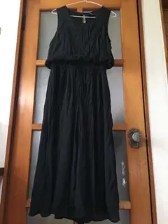 新品　夏サロペット　シアーノースリーブ　透け感　薄手　黒オールインワン　Mサイズ