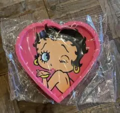 ラバートレイ BETTY