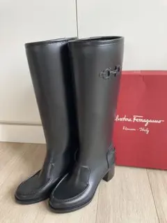 今週いっぱい:フェラガモ　Salvatore Ferragamo　レインブーツ 今週いっぱい:フェラガモSalvatore Ferragamoレインブーツ