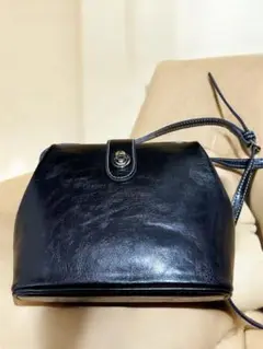 ✨EUNレザーショルダーバッグBlack(中古品)