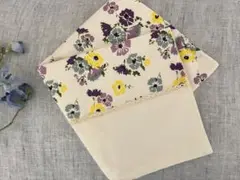 新品⭐️スクウェアクッションカバー　パンジー⭐️