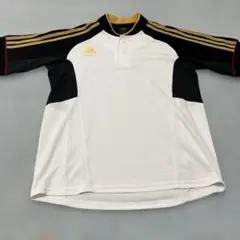 adidas サイズM