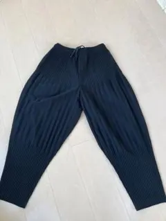 イッセイミヤケ オムプリッセ ベーシックパンツ ブラック サイズ2