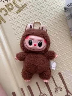 ウサギコスチュームのぬいぐるみ