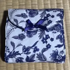 新品未使用品❣️ サニタリーポーチ　ナプキン入れ