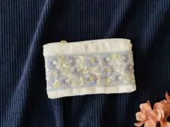 インド刺繍リボンミニポーチ ホワイト・ブルー