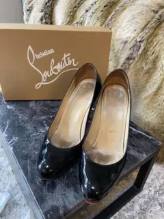 クリスチャンルブタン パンプス