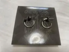 ワンオク　ピアス