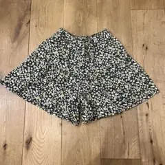 【美品】GU kids ジーユーキッズ　小花柄　キュロットパンツ　140