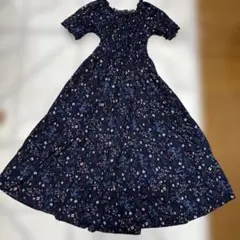 USED ティアードロングワンピース　小花柄　Sサイズ　ネイビー系